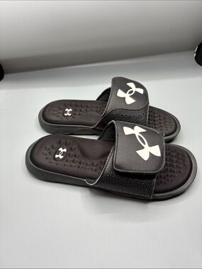 Under Armour Slides size 4Y Sandals Black with White
Accents